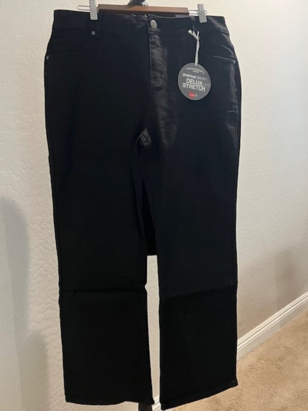 Avenue Women's Jeans Size 16A NWT Black Bootcut Jeans